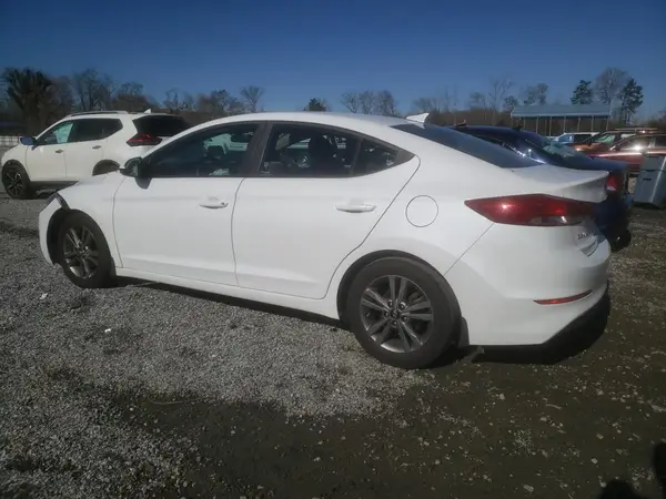 5NPD84LF0JH279147 2018 HYUNDAI ELANTRA - Image 2