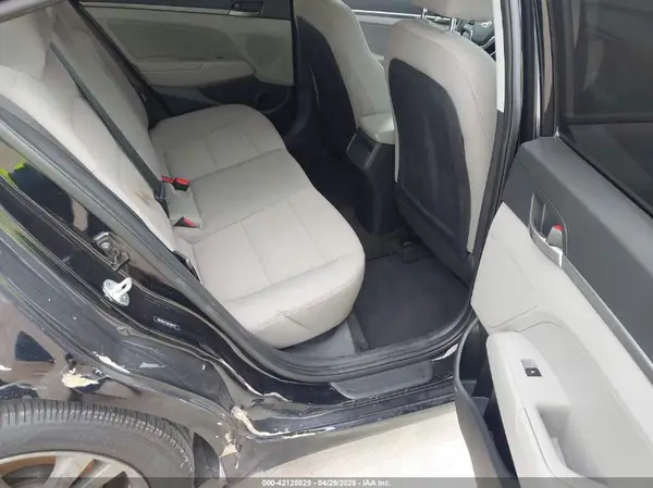 5NPD84LF0JH280797 2018 HYUNDAI ELANTRA - Image 8