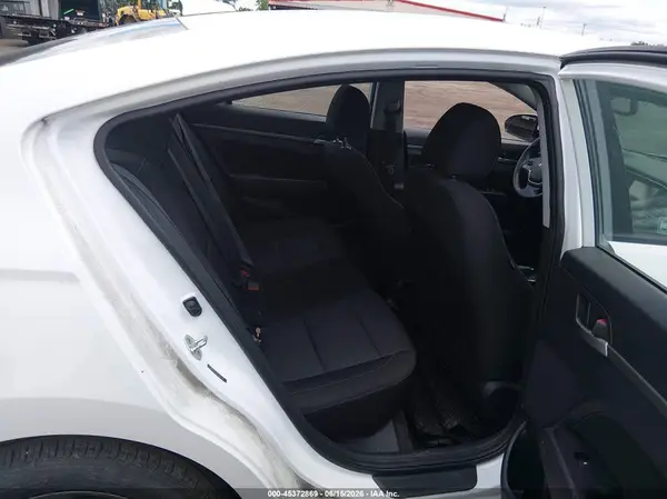 5NPD84LF0JH285739 2018 HYUNDAI ELANTRA - Image 8