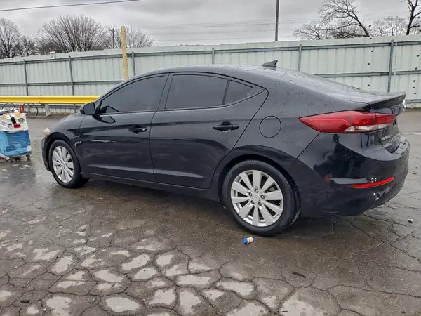 5NPD84LF0JH286812 2018 HYUNDAI ELANTRA - Image 2