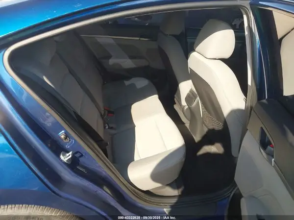 5NPD84LF0JH287717 2018 HYUNDAI ELANTRA - Image 8