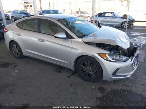 5NPD84LF0JH289323 2018 HYUNDAI ELANTRA - Image 1