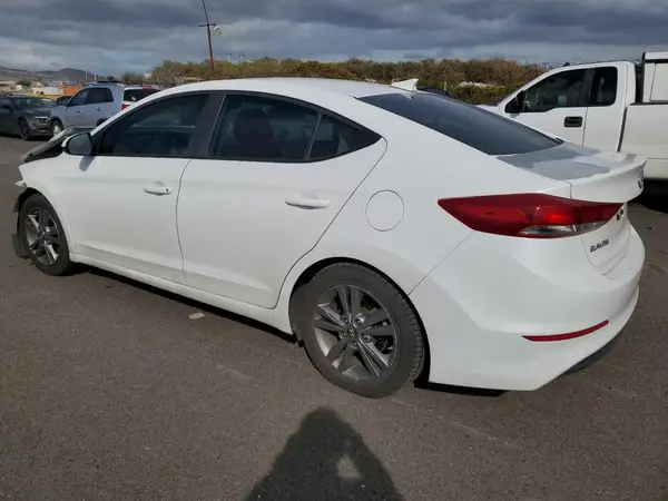 5NPD84LF0JH289922 2018 HYUNDAI ELANTRA - Image 2