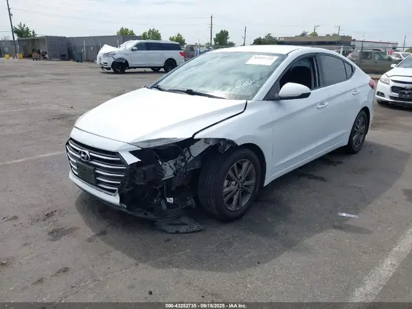 5NPD84LF0JH291119 2018 HYUNDAI ELANTRA - Image 2