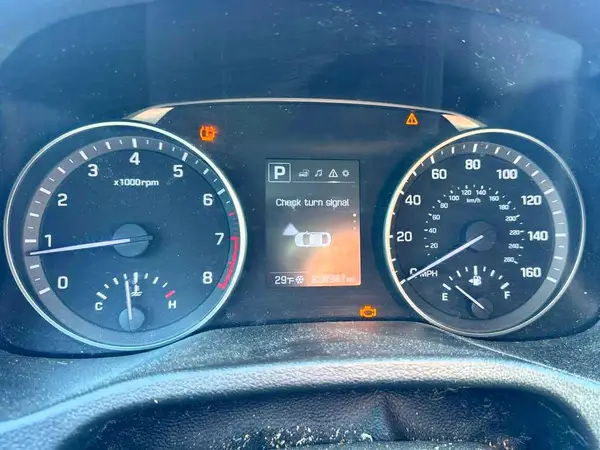 5NPD84LF0JH298782 2018 HYUNDAI ELANTRA - Image 8