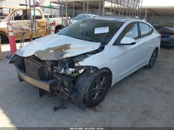 5NPD84LF0JH300269 2018 HYUNDAI ELANTRA - Image 2