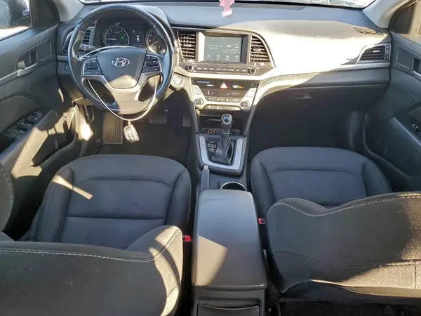 5NPD84LF0JH301048 2018 HYUNDAI ELANTRA - Image 8