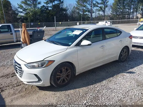 5NPD84LF0JH302278 2018 HYUNDAI ELANTRA - Image 2
