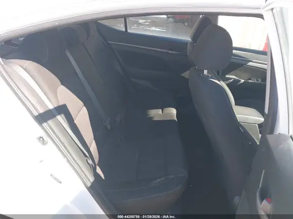 5NPD84LF0JH302278 2018 HYUNDAI ELANTRA - Image 8