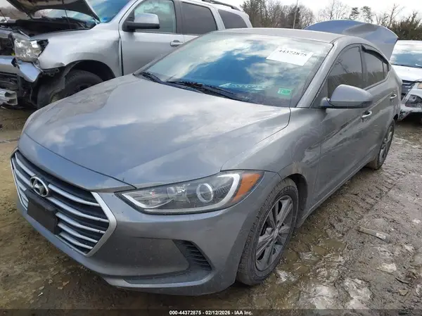 5NPD84LF0JH302586 2018 HYUNDAI ELANTRA - Image 2