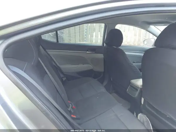 5NPD84LF0JH302586 2018 HYUNDAI ELANTRA - Image 8