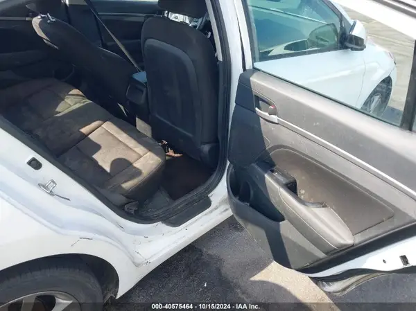 5NPD84LF0JH302863 2018 HYUNDAI ELANTRA - Image 8