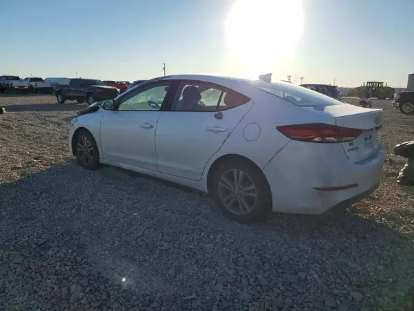 5NPD84LF0JH302930 2018 HYUNDAI ELANTRA - Image 2