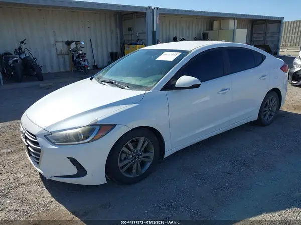 5NPD84LF0JH303074 2018 HYUNDAI ELANTRA - Image 2