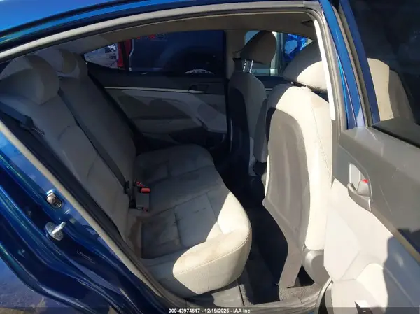 5NPD84LF0JH304323 2018 HYUNDAI ELANTRA - Image 8