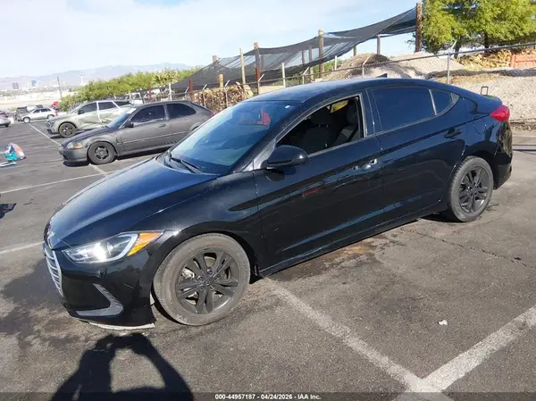5NPD84LF0JH307111 2018 HYUNDAI ELANTRA - Image 2