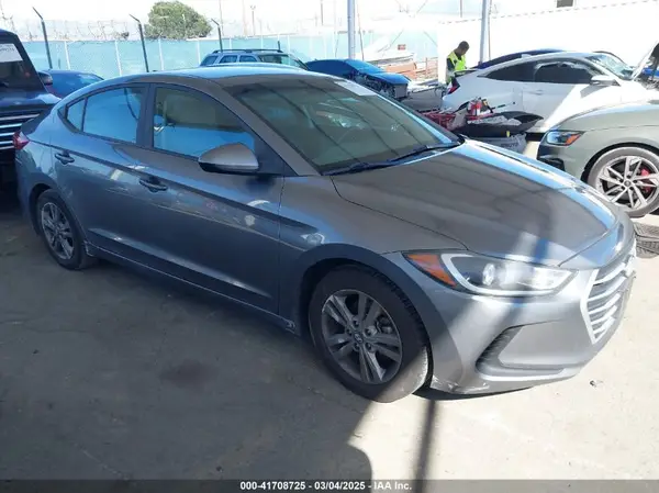 5NPD84LF0JH311112 2018 HYUNDAI ELANTRA - Image 1