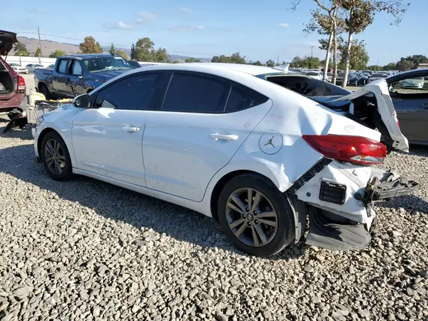5NPD84LF0JH318772 2018 HYUNDAI ELANTRA - Image 2