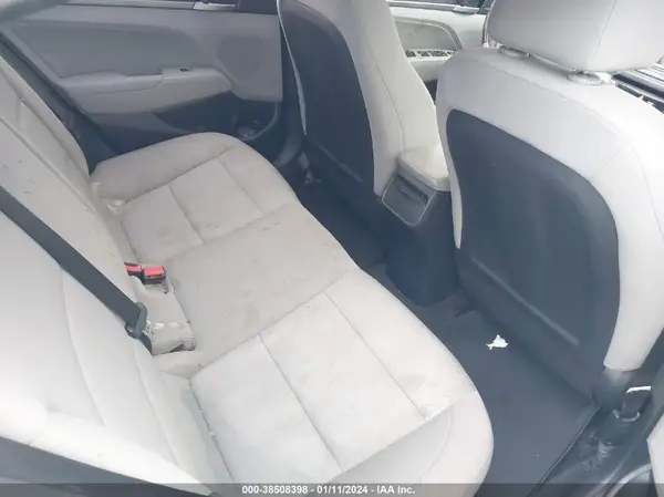 5NPD84LF0JH320960 2018 HYUNDAI ELANTRA - Image 8