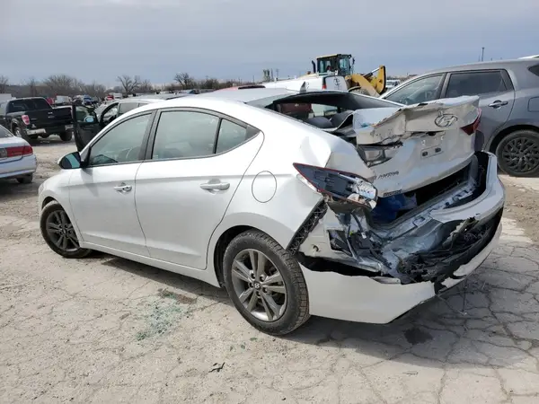 5NPD84LF0JH326984 2018 HYUNDAI ELANTRA - Image 2