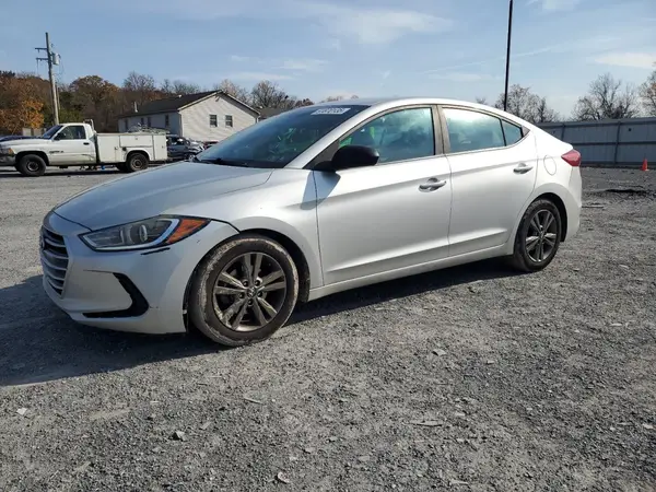 5NPD84LF0JH327732 2018 HYUNDAI ELANTRA - Image 1