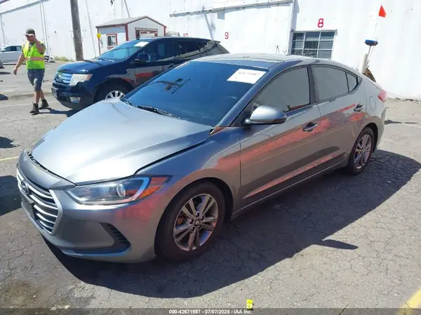 5NPD84LF0JH328606 2018 HYUNDAI ELANTRA - Image 2