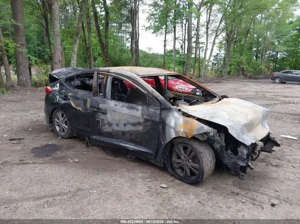 5NPD84LF0JH328928 2018 HYUNDAI ELANTRA - Image 1