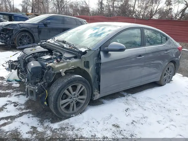 5NPD84LF0JH335197 2018 HYUNDAI ELANTRA - Image 2