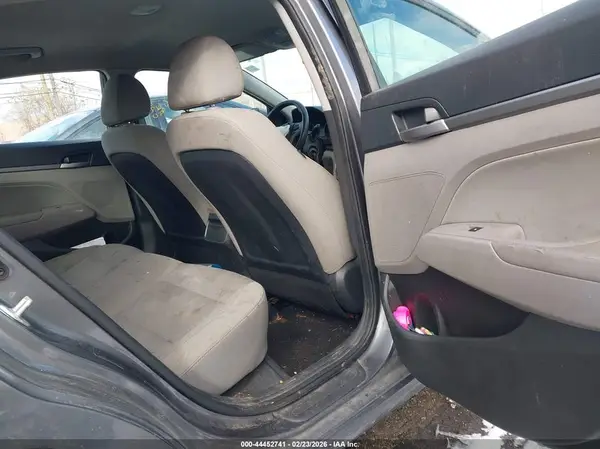 5NPD84LF0JH335197 2018 HYUNDAI ELANTRA - Image 8