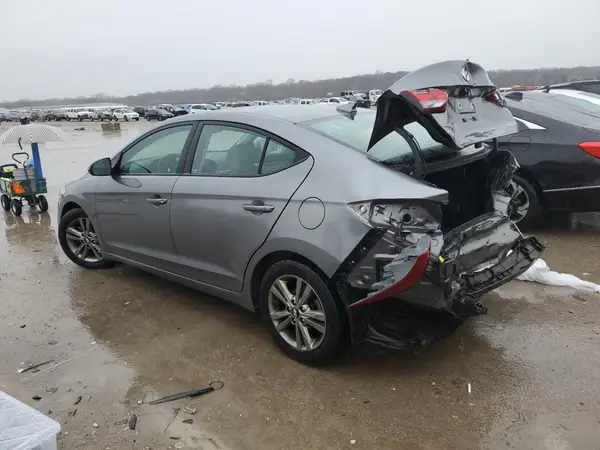 5NPD84LF0JH3355 2018 HYUNDAI ELANTRA - Image 2