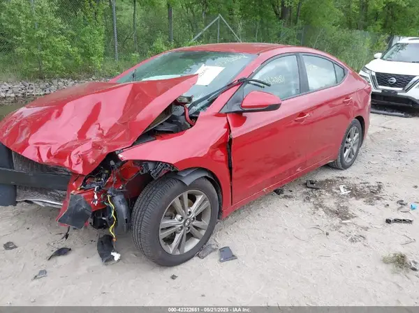 5NPD84LF0JH338648 2018 HYUNDAI ELANTRA - Image 2