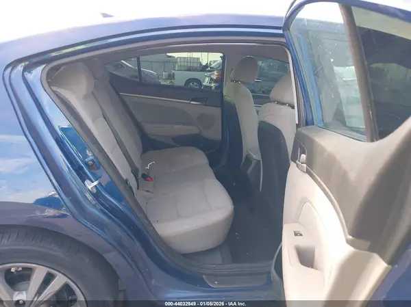5NPD84LF0JH339427 2018 HYUNDAI ELANTRA - Image 8