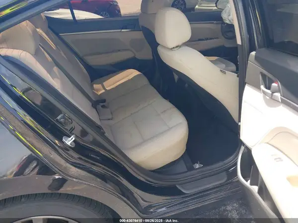 5NPD84LF0JH339833 2018 HYUNDAI ELANTRA - Image 8