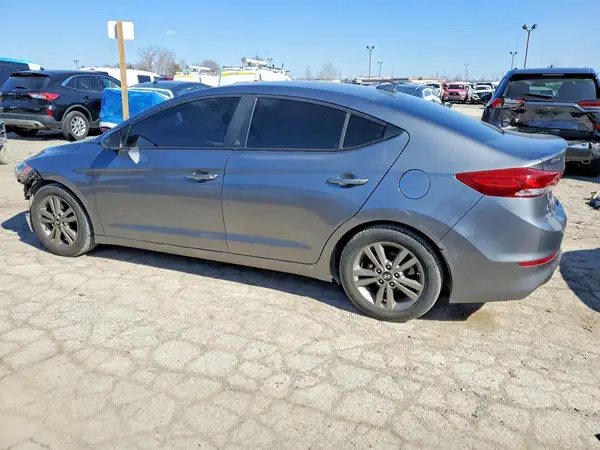 5NPD84LF0JH352565 2018 HYUNDAI ELANTRA - Image 2