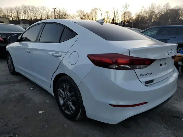 5NPD84LF0JH357569 2018 HYUNDAI ELANTRA - Image 2