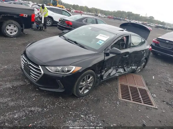 5NPD84LF0JH359810 2018 HYUNDAI ELANTRA - Image 2