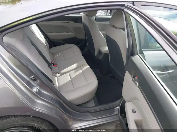5NPD84LF0JH366918 2018 HYUNDAI ELANTRA - Image 8