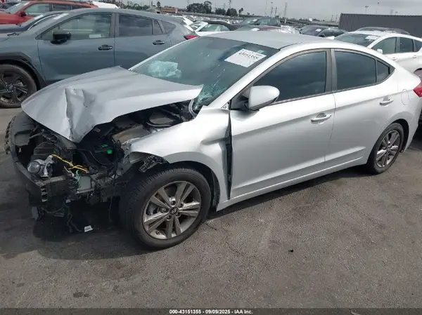 5NPD84LF0JH367857 2018 HYUNDAI ELANTRA - Image 2