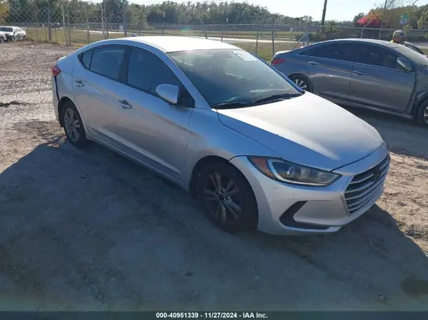 5NPD84LF0JH369270 2018 HYUNDAI ELANTRA - Image 1