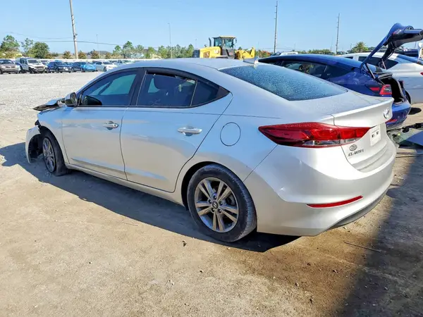 5NPD84LF0JH371987 2018 HYUNDAI ELANTRA - Image 2