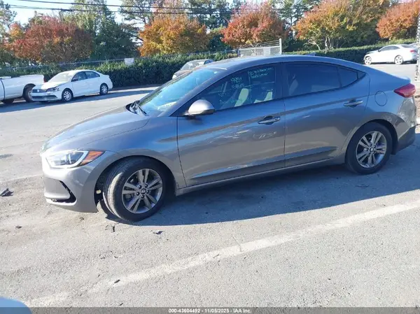 5NPD84LF0JH376249 2018 HYUNDAI ELANTRA - Image 2