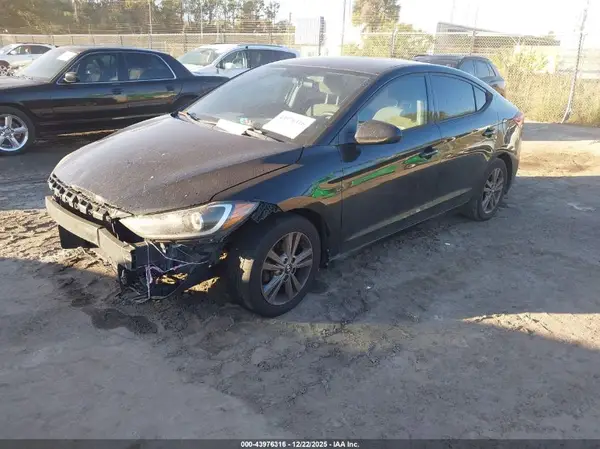 5NPD84LF0JH379555 2018 HYUNDAI ELANTRA - Image 2
