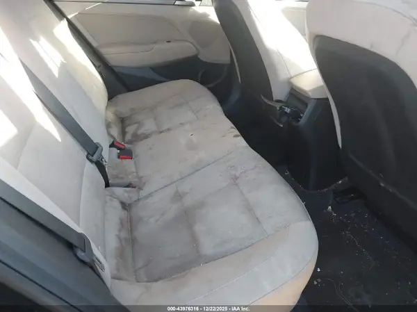 5NPD84LF0JH379555 2018 HYUNDAI ELANTRA - Image 8