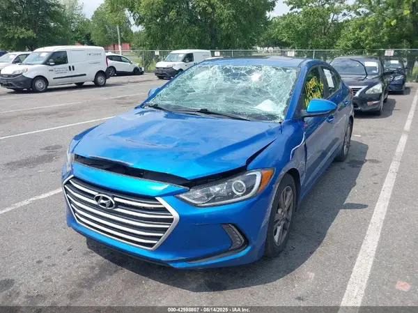 5NPD84LF0JH381015 2018 HYUNDAI ELANTRA - Image 2