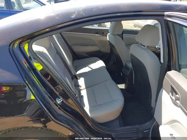 5NPD84LF0JH388501 2018 HYUNDAI ELANTRA - Image 8