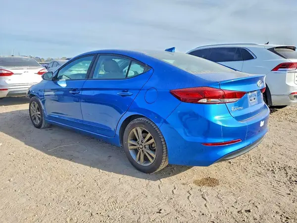 5NPD84LF0JH390524 2018 HYUNDAI ELANTRA - Image 2