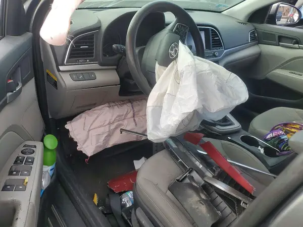 5NPD84LF0JH391835 2018 HYUNDAI ELANTRA - Image 8