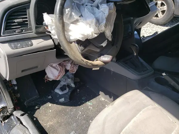 5NPD84LF0JH395920 2018 HYUNDAI ELANTRA - Image 8