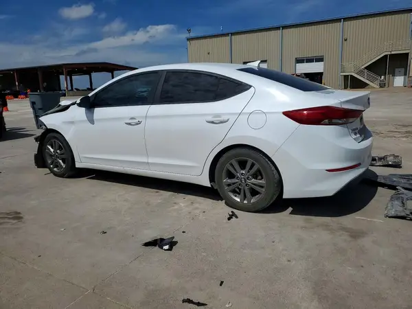 5NPD84LF0JH398901 2018 HYUNDAI ELANTRA - Image 2