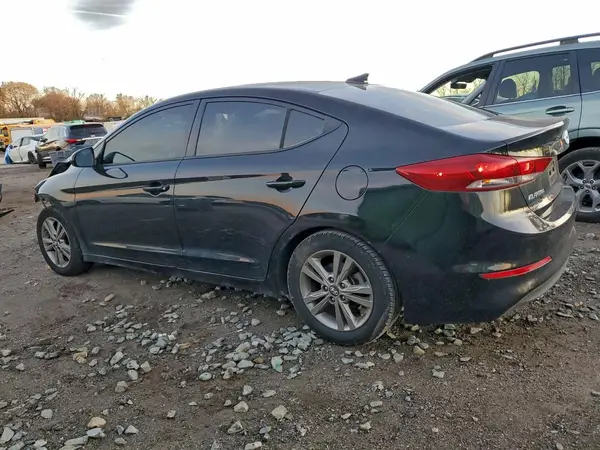 5NPD84LF0JH399272 2018 HYUNDAI ELANTRA - Image 2